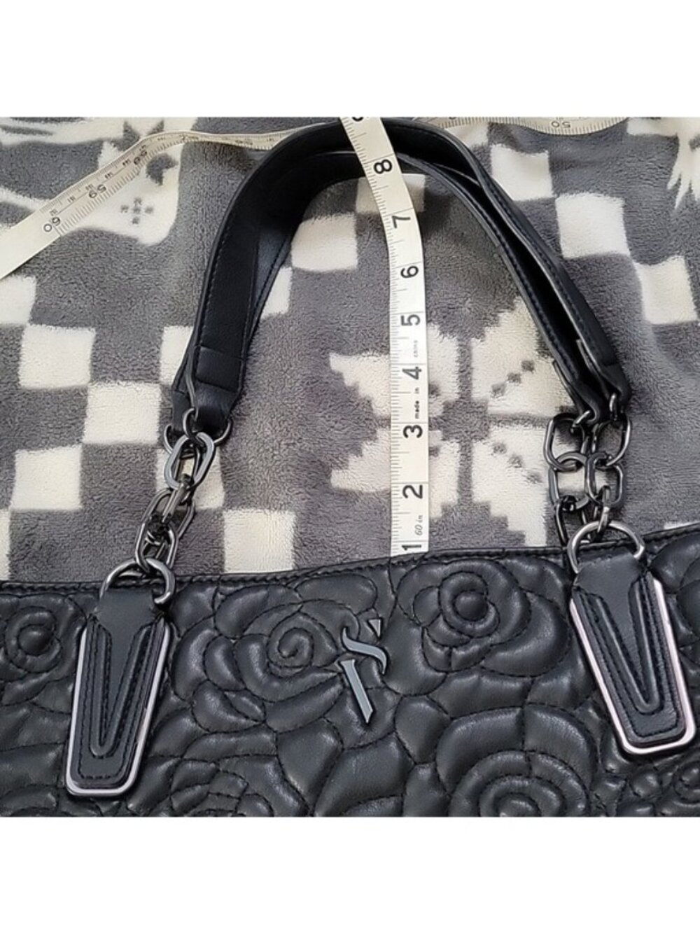 Simply Vera Vera Wang Black Quilted Floral Tote Bag Faux Leather Shoulder Bag - Picture 3 of 14